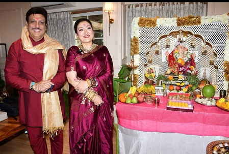 Govinda & Sunita Ahuja dances at Ganpati Visarjan after debunking divorce rumors Govinda & Sunita Ahuja dances at Ganpati Visarjan after debunking divorce rumors