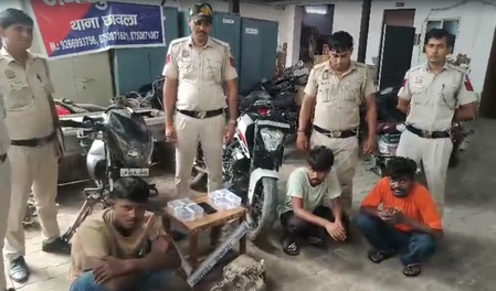 Delhi Police bust armed auto-lifter gang, arrest four Delhi Police bust armed auto-lifter gang, arrest four