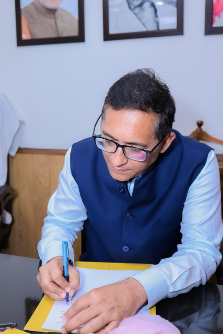 विधि आयोग के सदस्य हितेश जैन ने कुछ पूर्व जजों को दिया जवाब, बोले- इस लॉबी को बेनकाब करना जरूरी विधि आयोग के सदस्य हितेश जैन ने कुछ पूर्व जजों को दिया जवाब, बोले- इस लॉबी को बेनकाब करना जरूरी