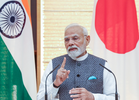 मोदी स्टोरी जब पीएम मोदी ने भारतीय उद्योगपतियों संग मिलकर निवेश का किया आह्वान मोदी स्टोरी जब पीएम मोदी ने भारतीय उद्योगपतियों संग मिलकर निवेश का किया आह्वान