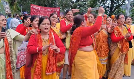 नैनीताल में नंदा देवी महोत्सव का आगाज, माता के जयकारों से गूंजा नगर नैनीताल में नंदा देवी महोत्सव का आगाज, माता के जयकारों से गूंजा नगर