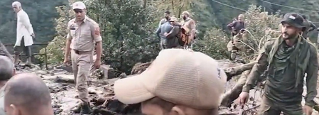 जम्मू-कश्मीर रियासी में बादल फटने से एक ही परिवार के 7 लोगों की मौत जम्मू-कश्मीर रियासी में बादल फटने से एक ही परिवार के 7 लोगों की मौत
