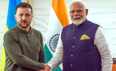 राष्ट्रपति जेलेंस्की ने पीएम मोदी से की बात, बोले, बिना शर्त हो इस युद्ध का अंत राष्ट्रपति जेलेंस्की ने पीएम मोदी से की बात, बोले, बिना शर्त हो इस युद्ध का अंत