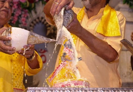 राधा अष्टमी पर ब्रज में उमड़ा श्रद्धा का सैलाब, सात लाख से अधिक श्रद्धालुओं ने किए दर्शन राधा अष्टमी पर ब्रज में उमड़ा श्रद्धा का सैलाब, सात लाख से अधिक श्रद्धालुओं ने किए दर्शन