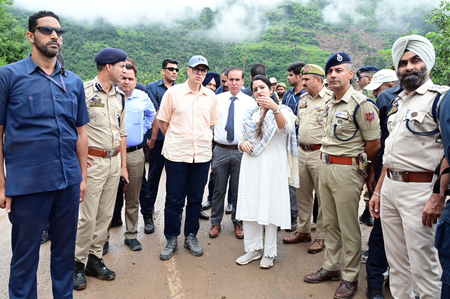 J&K CM visits flood-affected areas in Anantnag district