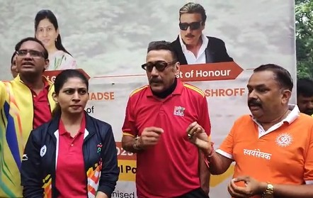 संडे ऑन साइकिल अभिनेता जैकी श्रॉफ ने दिया हर रविवार साइकिल चलाने का संदेश संडे ऑन साइकिल अभिनेता जैकी श्रॉफ ने दिया हर रविवार साइकिल चलाने का संदेश