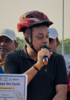 BJP leader's 'Sunday on Cycle' in Puri; thanks PM for nationwide fitness revolution