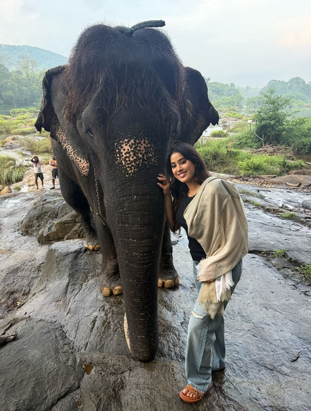 Janhvi Kapoor reveals some of the stuff 'Sundari loves' Janhvi Kapoor reveals some of the stuff 'Sundari loves'