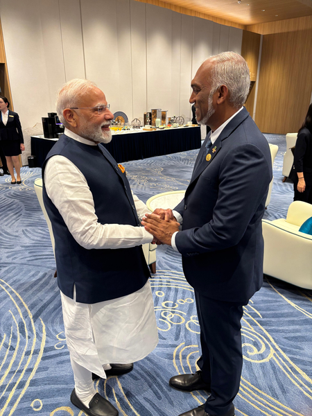 एससीओ शिखर सम्मेलन मालदीव-मिस्र समेत कई देशों के राष्ट्राध्यक्षों से मिले प्रधानमंत्री मोदी एससीओ शिखर सम्मेलन मालदीव-मिस्र समेत कई देशों के राष्ट्राध्यक्षों से मिले प्रधानमंत्री मोदी