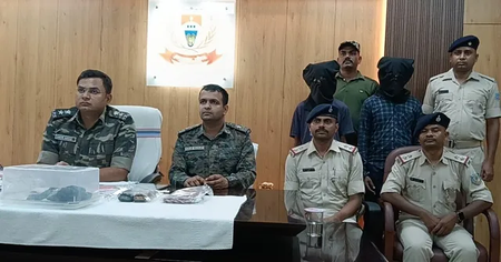 झारखंड के चाईबासा में साथी के साथ छत्तीसगढ़ का कुख्यात नक्सली हिडिमा गिरफ्तार झारखंड के चाईबासा में साथी के साथ छत्तीसगढ़ का कुख्यात नक्सली हिडिमा गिरफ्तार