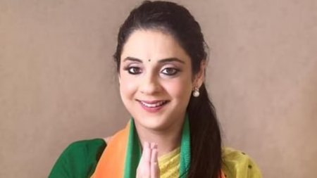 स्वदेशी उत्पादों को अपनाने से भारत के ग्रामीण कारीगरों और बुनकरों को मिलेगा आर्थिक सहारा कौसर जहां स्वदेशी उत्पादों को अपनाने से भारत के ग्रामीण कारीगरों और बुनकरों को मिलेगा आर्थिक सहारा कौसर जहां