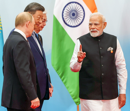 एससीओ शिखर सम्मेलन सदस्य देशों ने की पहलगाम आतंकी हमले की निंदा, कहा- दोहरे मापदंड अस्वीकार्य एससीओ शिखर सम्मेलन सदस्य देशों ने की पहलगाम आतंकी हमले की निंदा, कहा- दोहरे मापदंड अस्वीकार्य