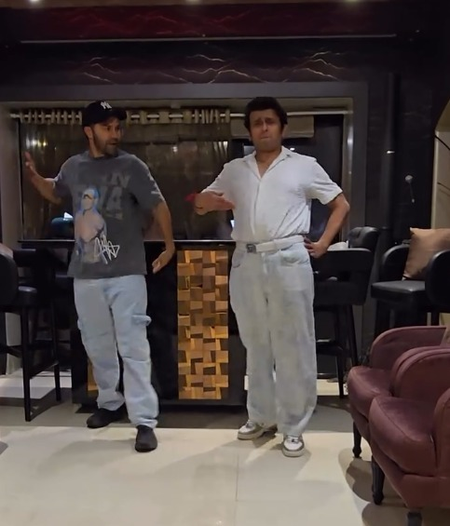 Varun Dhawan, Sonu Nigam unleash 90s swag with a glimpse of ‘Bijuria’ Varun Dhawan, Sonu Nigam unleash 90s swag with a glimpse of ‘Bijuria’