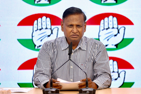 राहुल गांधी लोकतंत्र बचाने के रास्ते पर निकले हैं उदित राज राहुल गांधी लोकतंत्र बचाने के रास्ते पर निकले हैं उदित राज