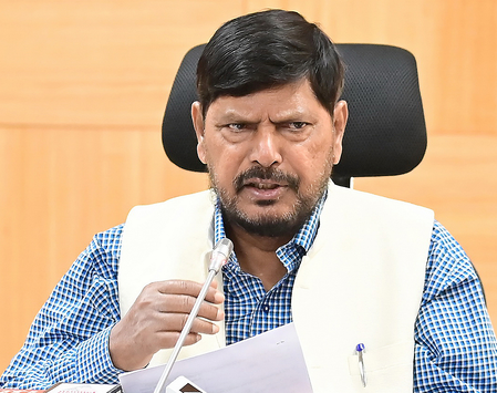 मराठा आरक्षण आंदोलन: रामदास अठावले ने मनोज जरांगे की प्रशंसा की, प्रदर्शन को नियंत्रित रखने की अपील