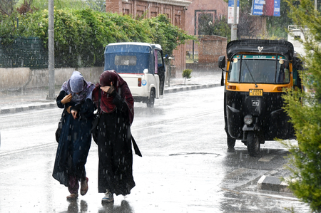 जम्मू-कश्मीर में राहत कार्यों को मिलेगी मजबूती, हरियाणा सरकार ने दिए 5 करोड़ रुपए जम्मू-कश्मीर में राहत कार्यों को मिलेगी मजबूती, हरियाणा सरकार ने दिए 5 करोड़ रुपए