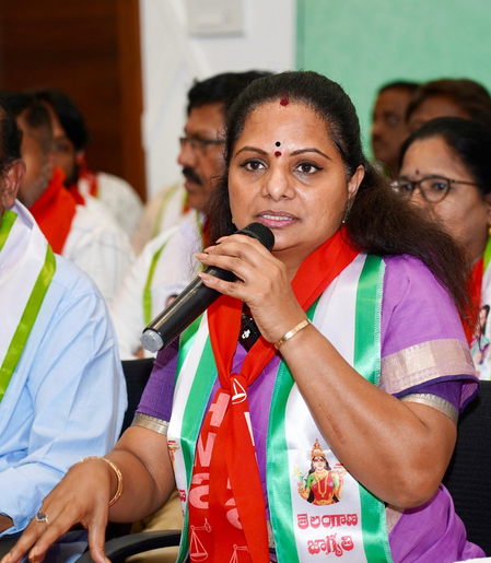 Kavitha likely to quit as MLC, to announce future course of action tomorrow