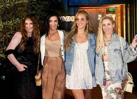 Jessica Alba heals in the company of friends