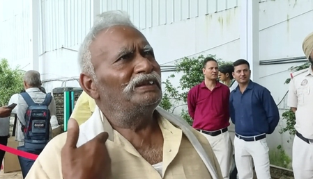 दिल्ली मुख्यमंत्री जन सुनवाई केंद्र पहुंचे लोगों ने बताई अपनी समस्याएं, बोले- हमें सीएम से बहुत उम्मीदें हैं दिल्ली मुख्यमंत्री जन सुनवाई केंद्र पहुंचे लोगों ने बताई अपनी समस्याएं, बोले- हमें सीएम से बहुत उम्मीदें हैं