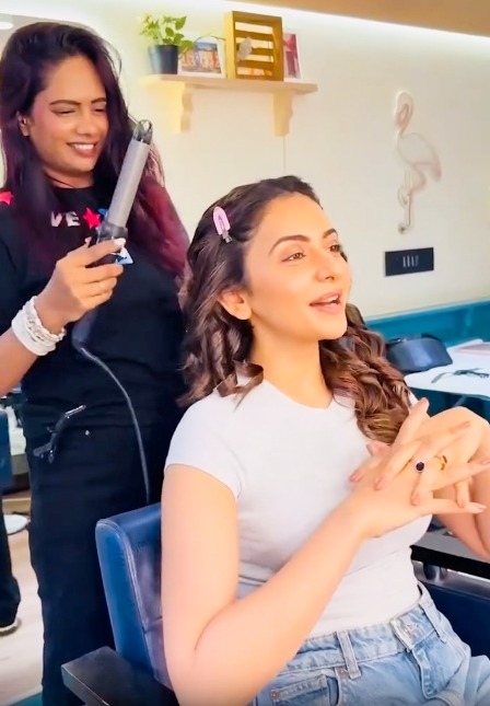 Rakul Preet Singh turns her make-up room into a karaoke studio Rakul Preet Singh turns her make-up room into a karaoke studio