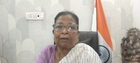प्रधानमंत्री मोदी के संबंध में इस्तेमाल की गई भाषा अपमानजनक मंत्री रेणु देवी प्रधानमंत्री मोदी के संबंध में इस्तेमाल की गई भाषा अपमानजनक मंत्री रेणु देवी