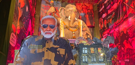 सूरत के गणेश पंडाल में पहलगाम आतंकी हमले से लेकर ऑपरेशन सिंदूर तक का प्रदर्शन