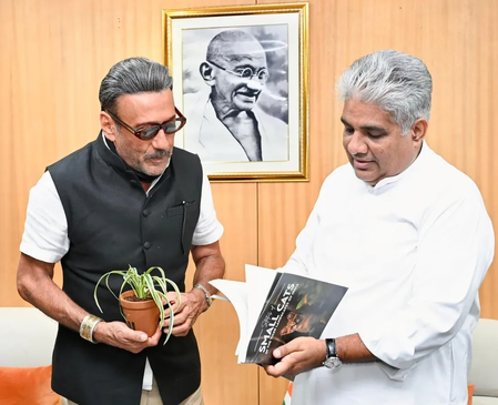 Jackie Shroff takes forward his knack for eco-conservation, meets Minister of Environment, Forest and Climate Change Jackie Shroff takes forward his knack for eco-conservation, meets Minister of Environment, Forest and Climate Change