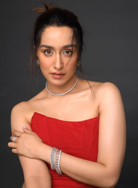 Shraddha Kapoor watches ‘Hero No.1’ with Shakti Kapoor to celebrate ‘baapu’s’ birthday Shraddha Kapoor watches ‘Hero No.1’ with Shakti Kapoor to celebrate ‘baapu’s’ birthday