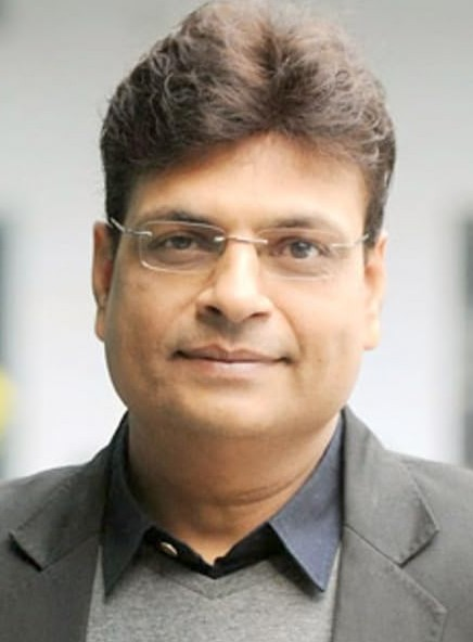 लव लेटर से लेकर लिरिक्स तक... इरशाद कामिल ने कलम के दम पर बनाई बॉलीवुड में खास जगह लव लेटर से लेकर लिरिक्स तक... इरशाद कामिल ने कलम के दम पर बनाई बॉलीवुड में खास जगह