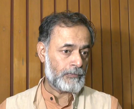 एसआईआर पर बोले योगेंद्र यादव, सरकार लोगों के घरों में जाए और वोट दर्ज करे