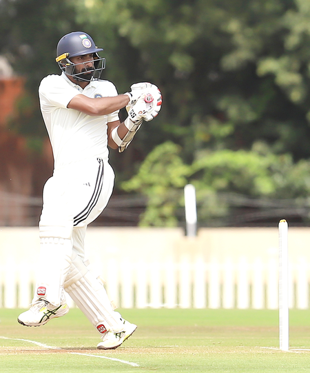Duleep Trophy: Jagadeesan, Gurjapneet take South Zone to final after clinching first innings lead Duleep Trophy: Jagadeesan, Gurjapneet take South Zone to final after clinching first innings lead