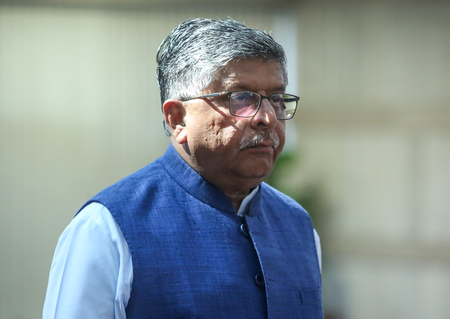 बीड़ी विवाद पर रविशंकर प्रसाद ने कहा- तेजस्वी यादव को एक्सपोज करेंगे बीड़ी विवाद पर रविशंकर प्रसाद ने कहा- तेजस्वी यादव को एक्सपोज करेंगे