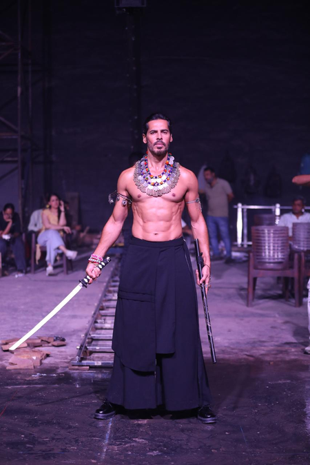 Dino Morea teams up with Neha Kakkar for "Tu Pyaasa Hai", says it had something special Dino Morea teams up with Neha Kakkar for "Tu Pyaasa Hai", says it had something special