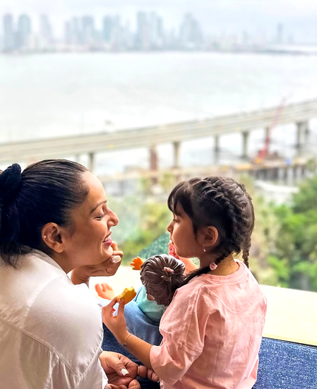 Bipasha Basu indulges in 'never ending' chats with her baby girl Devi