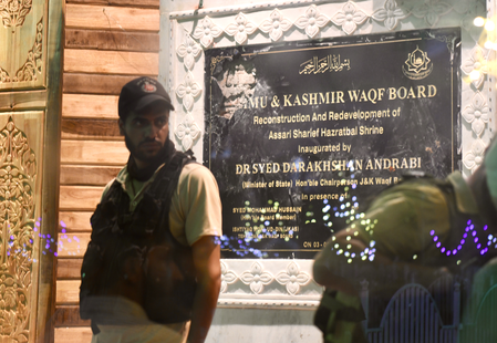 J&K: Leaders condemn ‘vandalism’ of national emblem plaque at Hazratbal Dargah