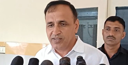 राजस्थान कांग्रेस सांसद उम्मेदाराम बेनीवाल ने प्रदेश की कानून-व्यवस्था पर उठाया सवाल राजस्थान कांग्रेस सांसद उम्मेदाराम बेनीवाल ने प्रदेश की कानून-व्यवस्था पर उठाया सवाल