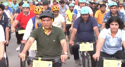 Fit India-Sundays on Cycle with 'Garv se Swadeshi' theme sees massive participation