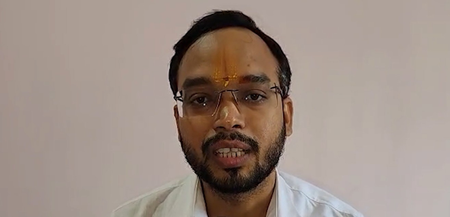 चंद्र ग्रहण बना चंद्र दोष से मुक्ति का अवसर, बड़ा हनुमान मंदिर के पुजारी ने बताए विशेष उपाय चंद्र ग्रहण बना चंद्र दोष से मुक्ति का अवसर, बड़ा हनुमान मंदिर के पुजारी ने बताए विशेष उपाय