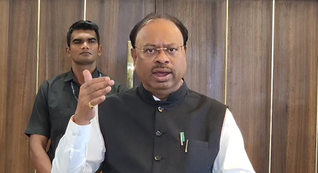 महाराष्ट्र सरकार के नए जीआर के खिलाफ ओबीसी नेता, मंत्री चंद्रशेखर बावनकुले ने दी प्रतिक्रिया महाराष्ट्र सरकार के नए जीआर के खिलाफ ओबीसी नेता, मंत्री चंद्रशेखर बावनकुले ने दी प्रतिक्रिया
