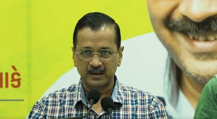 Kejriwal slams Centre over cotton duty rollback