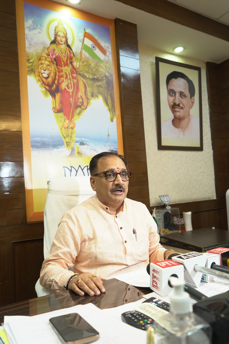 वीरेंद्र सचदेवा ने बाढ़ राहत कार्य में शामिल न होने पर केजरीवाल और आतिशी पर सवाल उठाए वीरेंद्र सचदेवा ने बाढ़ राहत कार्य में शामिल न होने पर केजरीवाल और आतिशी पर सवाल उठाए