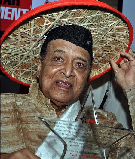 दिल हूम हूम करे से लेकर ओ गंगा तू बहती हो क्यों तक भूपेन हजारिका के अमर गीत, जिन्होंने दिए खास संदेश दिल हूम हूम करे से लेकर ओ गंगा तू बहती हो क्यों तक भूपेन हजारिका के अमर गीत, जिन्होंने दिए खास संदेश