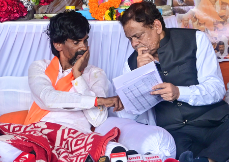 Jarange-Patil gives quota ultimatum to Maha govt, demands Kunbi certificates by Sep 17
