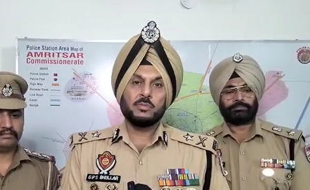 अमृतसर में नार्को-आतंकवाद नेटवर्क का भंडाफोड़, 5 गिरफ्तार, 8 किलो हेरोइन बरामद अमृतसर में नार्को-आतंकवाद नेटवर्क का भंडाफोड़, 5 गिरफ्तार, 8 किलो हेरोइन बरामद