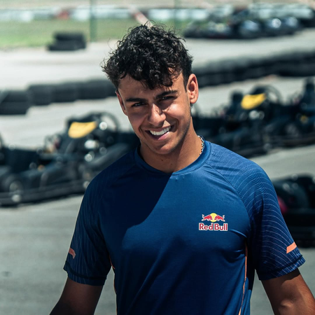 ‘I’m used to being thrown in the deep end’: Arvid Lindblad on climbing the ladder & his F1 Championship dream