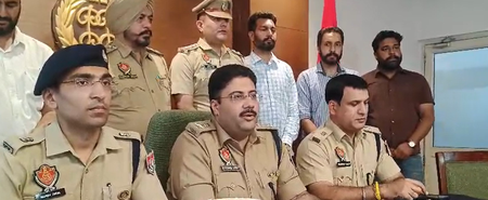 मोहाली पुलिस ने जबरन वसूली के लिए फायरिंग करने वाले दो आरोपियों को किया गिरफ्तार