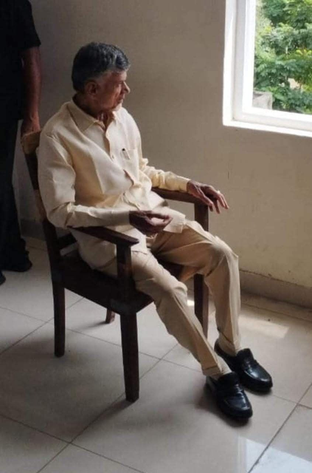 Pain of that moment remains, says Lokesh on father’s arrest two years ago