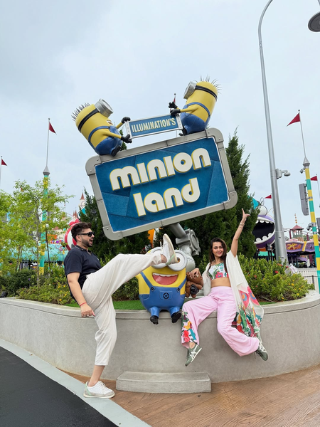 Karan Kundrra, Tejasswi Prakash visit ‘Minion Land’ in Singapore Karan Kundrra, Tejasswi Prakash visit ‘Minion Land’ in Singapore