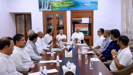 बिहार विधानसभा चुनाव को लेकर राहुल गांधी और खड़गे की मौजूदगी में कांग्रेस की अहम बैठक