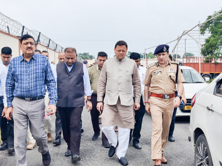 उत्तराखंड पीएम मोदी के आपदा क्षेत्र दौरे से पहले सीएम धामी ने लिया तैयारियों का जायजा उत्तराखंड पीएम मोदी के आपदा क्षेत्र दौरे से पहले सीएम धामी ने लिया तैयारियों का जायजा